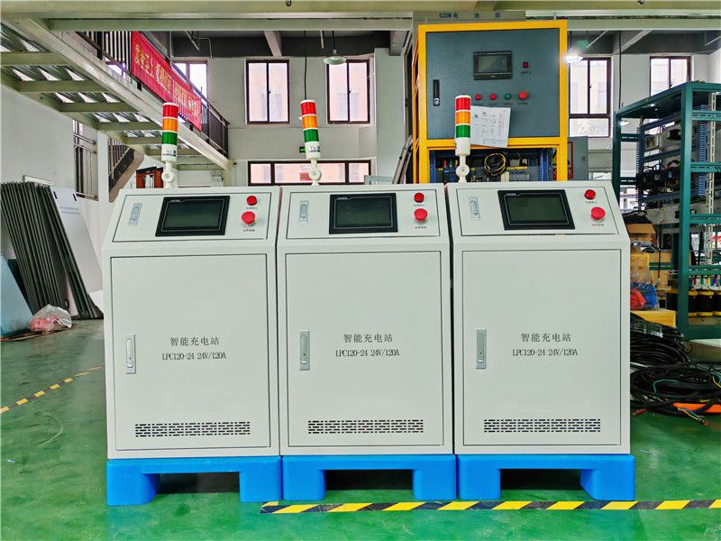 24V 120A 自動(dòng)伸縮充電站